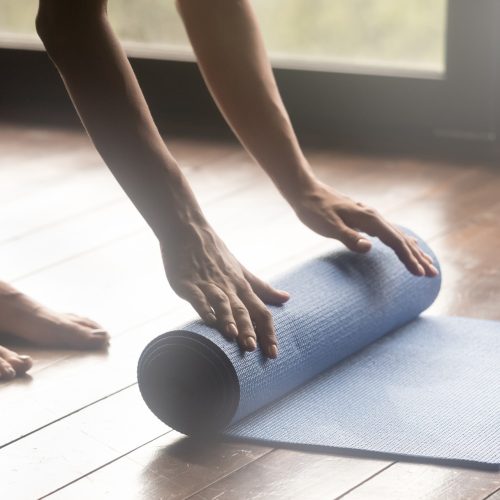 Sanftes Yoga Bild Quadrat - Nora